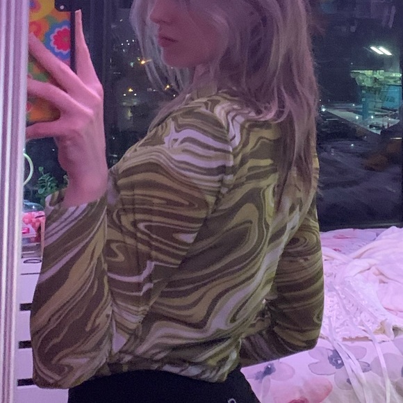 Green Funky Long Sleeve Button Up - Picture 4 of 4